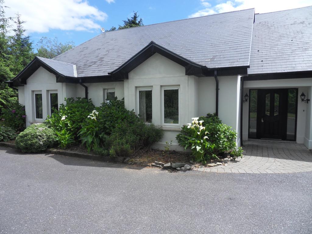 Ethan House Holiday Suites Killarney Exterior photo